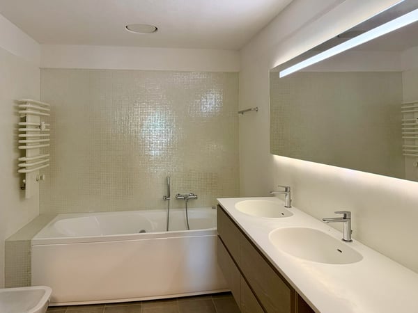 Elegante duplex di 5.5 locali con giardino a Lugano 10