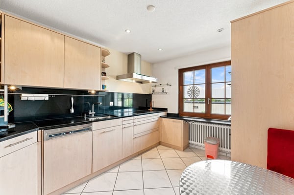 8.5-Zimmer-Einfamilienhaus mit Weitsicht in Obfelden kaufen 3