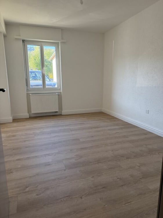 Magnifique 2.5 pces au rez-de-chaussée rénové à neuf au centre de Glovelier 7