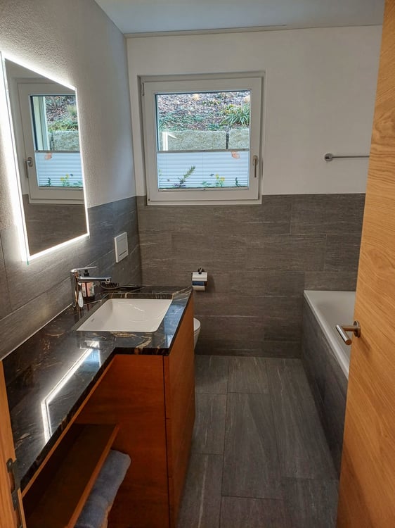 Moderne 4.5-Zimmer-Wohnung mit Bergblick in Rodels 7