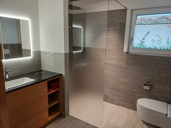 Moderne 4.5-Zimmer-Wohnung mit Bergblick in Rodels 9