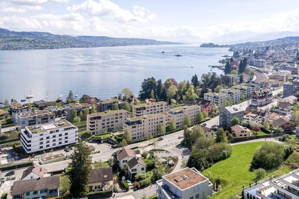 Exklusives Wohnen mit traumhafter Seesicht am Zürichsee - 2025/26 komplett exklusiv renoviert 3