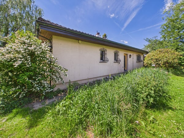 Freistehendes Einfamilienhaus mit Charme, Ruhe und attraktivem Entwicklungspotenzial 4