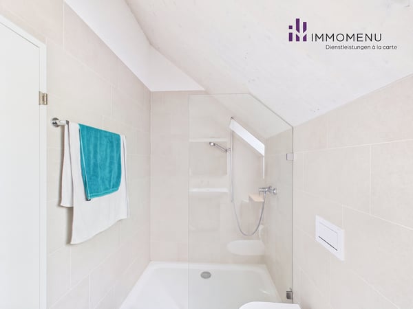 Moderne 2.5-Zimmer-Attikawohnung mit Weitsicht in Oberweningen 7