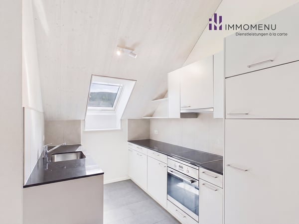 Moderne 2.5-Zimmer-Attikawohnung mit Weitsicht in Oberweningen 8