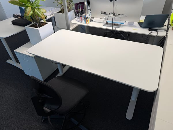 Arbeitsplatz in modernem Büro zu vermieten 2