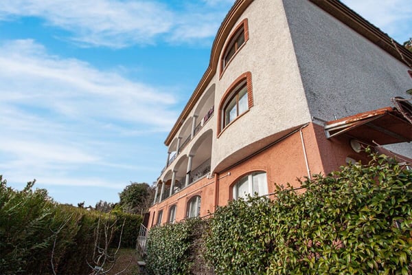 Herrliche Villa aufgeteilt in drei unabhängige Wohnungen 12