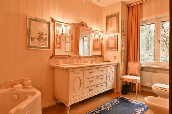 Herrschaftliche Villa mit Pool an exklusiver Lage 5