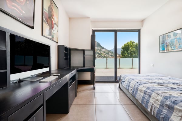 Penthouse mit großzügiger Terrasse, nur wenige Schritte vom Zentrum von Lugano entfernt. 11