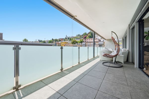 Penthouse mit großzügiger Terrasse, nur wenige Schritte vom Zentrum von Lugano entfernt. 16