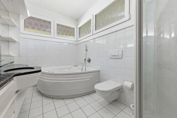 Exklusive Villa mit Pool an privilegierter Lage 17
