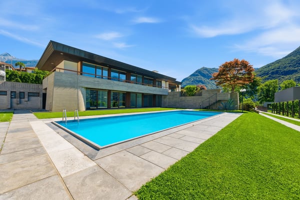 Exklusive Villa mit Pool an privilegierter Lage 4