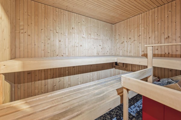 Exklusive Villa mit Pool an privilegierter Lage 13