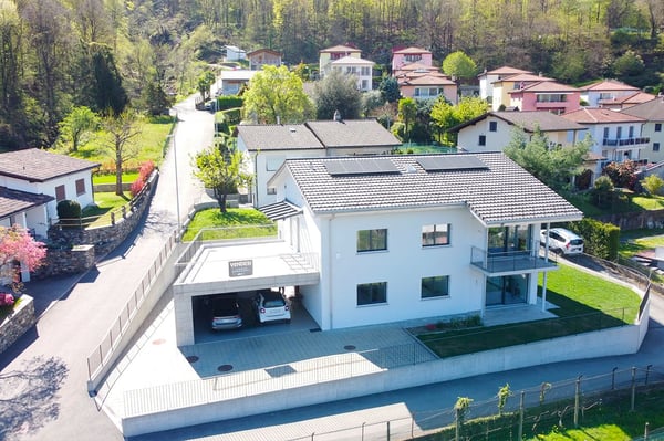 Wunderschönes Zweifamilienhaus mit Panoramablick und Garten 12