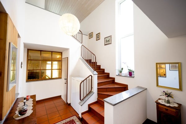 Exklusive Villa mit grossem Garten 9