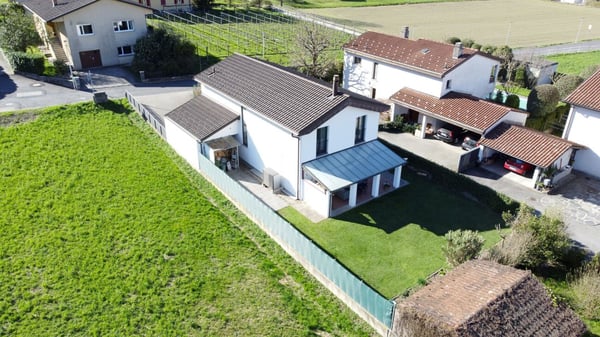 Exklusive Villa mit grossem Garten 14