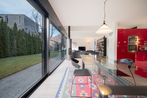 Moderne und helle Villa in ruhiger Wohnlage 4