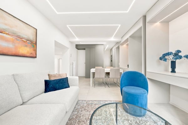 Elegante 3.5 locali completamente ristrutturato nel centro storico di Ascona 2