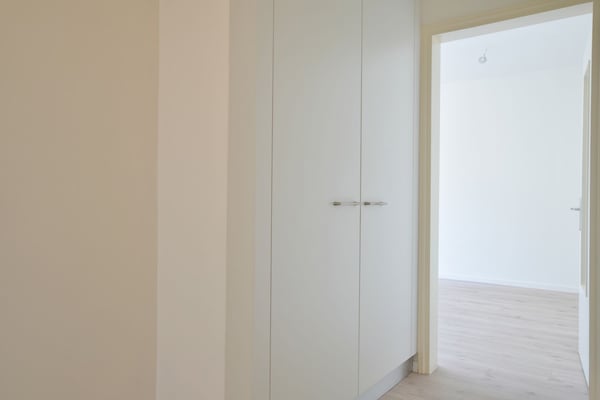 Helle renovierte 2,5-Zimmer-Wohnung zu vermieten 6