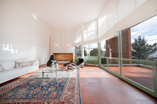 Villa mit ikonischer Architektur, Panoramablick 2
