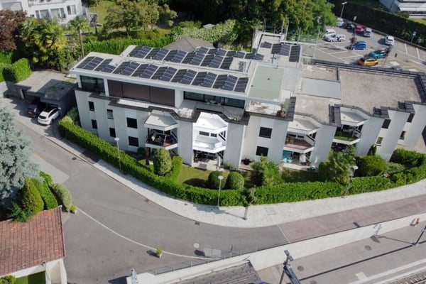 Elegante renovierte 3,5-Zimmer-Wohnung mit Terrasse und Garten. 9