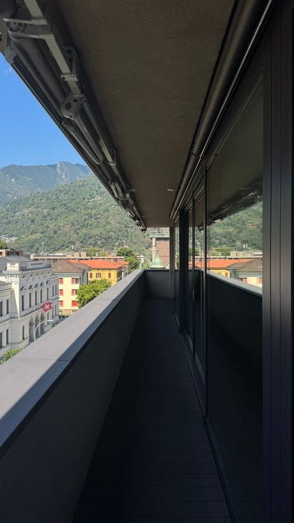 Bellinzona Zentrum – Exklusive 1.5-Zimmer-Duplexwohnung mit Cheminée und grosszügigen Terrassen 2