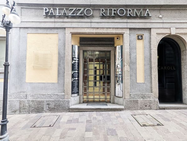 Ufficio singolo in prestigioso palazzo nel centro di Lugano 2