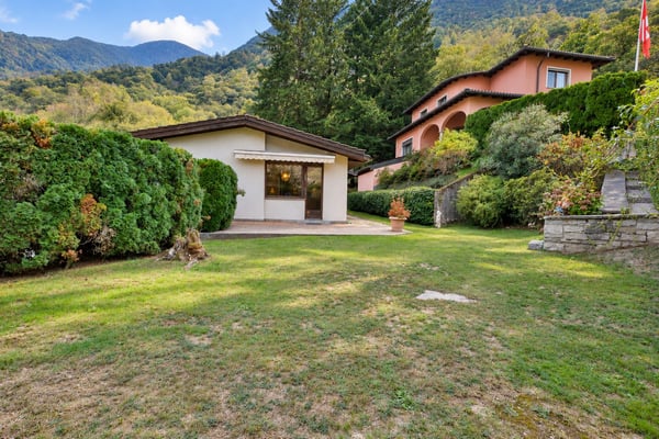 Schönes Einfamilienhaus mit freier Aussicht 8