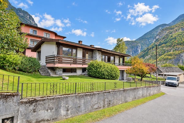 Schönes Einfamilienhaus mit freier Aussicht