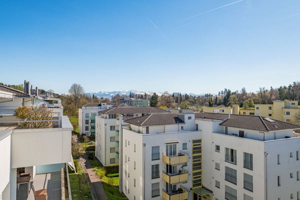 Modernes Wohnen über den Dächern von Hinwil 7