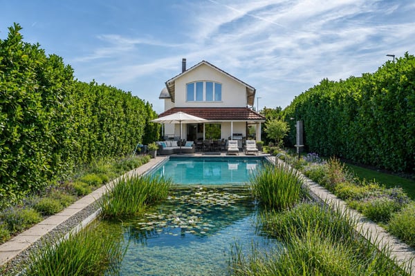 Traumvilla mit Naturpool und Weitsicht 1