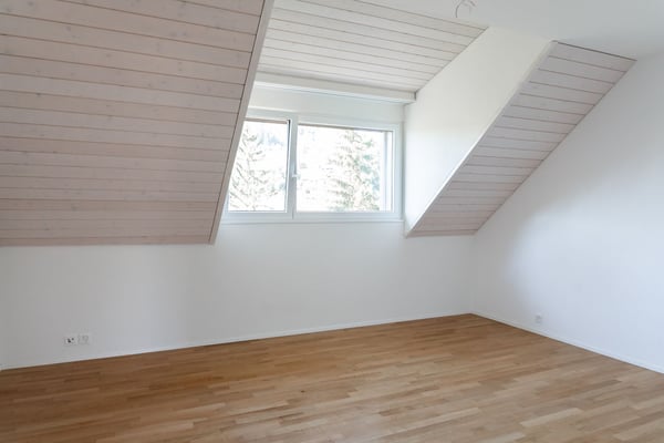 Lichtdurchflutete 4.5 Zimmer-Maisonettewohnung mit Galerie und viel Raum 9