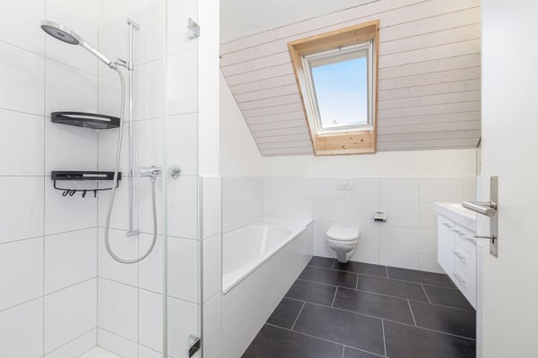 Lichtdurchflutete 4.5 Zimmer-Maisonettewohnung mit Galerie und viel Raum 11