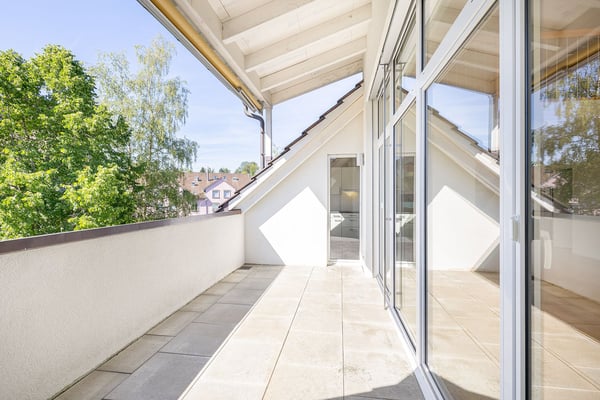 Lichtdurchflutete 4.5 Zimmer-Maisonettewohnung mit Galerie und viel Raum 6