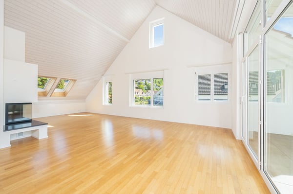 Lichtdurchflutete 4.5 Zimmer-Maisonettewohnung mit Galerie und viel Raum 5