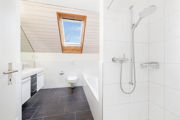 3.5-Zimmer-Dachmaisonette mit Galerie und viel Wohnkomfort 7
