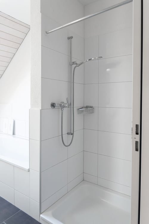 Grosszügige 4.5-Zimmerwohnung mit sonnigem Balkon in Bäretswil 8