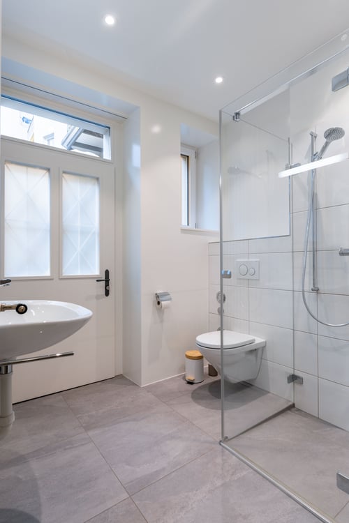 Stilvolle 1-Zimmer-Altbauwohnung mit Gartenzugang 6