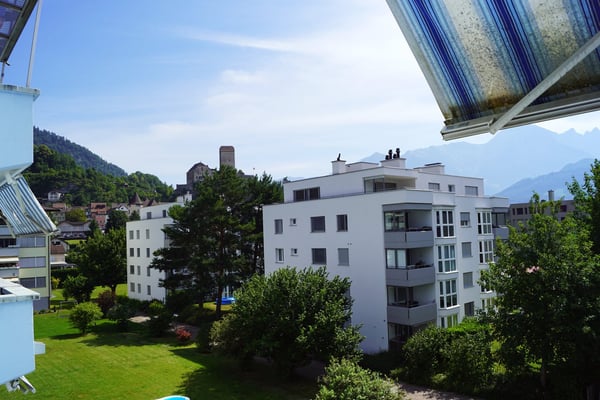 gut erhaltene Wohnung inkl. Garagenbox an attraktiver Wohnlage 2