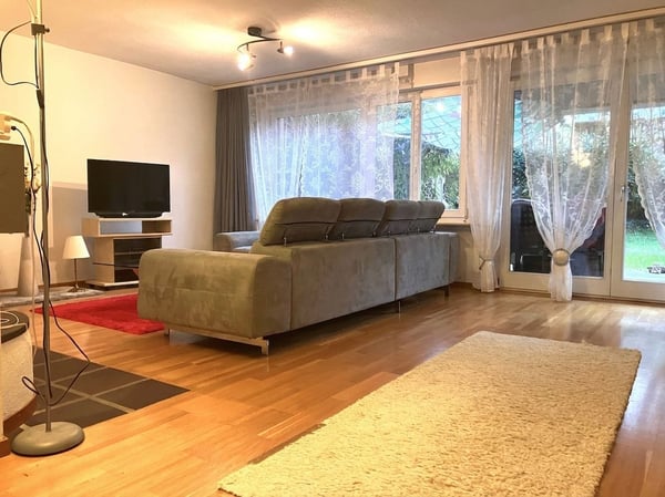 80 m² Gartenwohnung mit Cheminée - nur wenige Schritte vom Bahnhof entfernt 2