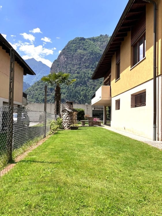 Casa unifamiliare indipendente di 6.5 locali con giardino a Biasca 5