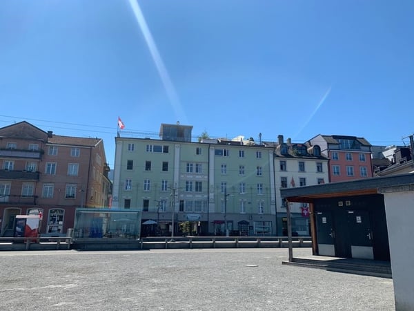 Lakefront Investment! MFH mit 12 Einheiten - erstklassiger Lage! 2
