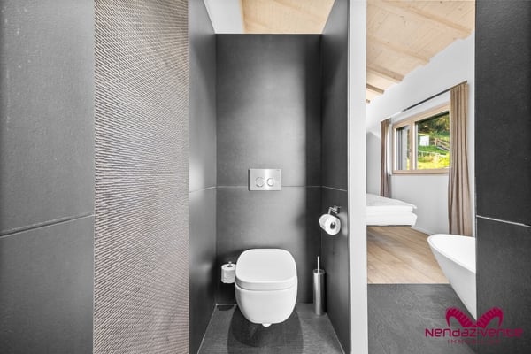 Un chalet de toute beauté aux Rairettes en résidence principale 11