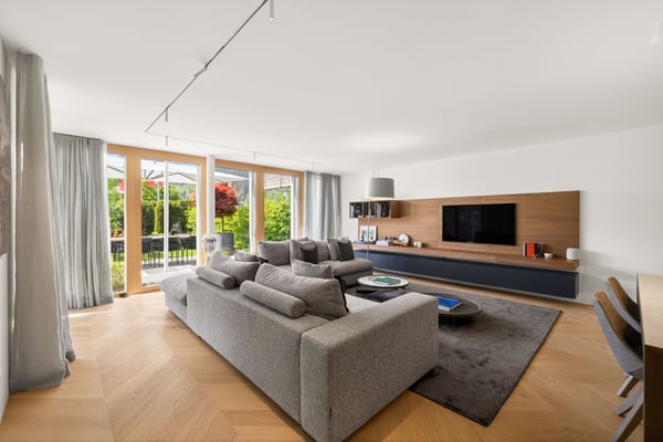 Euthal: exklusive 4.5-Zimmer-Gartenwohnung am Sihlsee 2