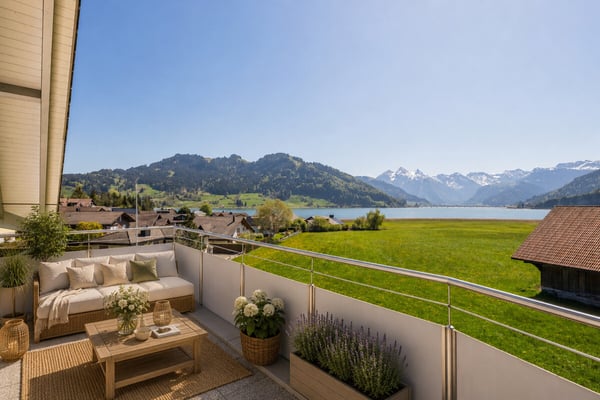 Gross: Dachwohnung mit Ferienfeeling und Postkartenpanorama am Sihlsee 1