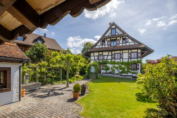 Historisches Ambiente in kernsaniertem Riegelhaus mit Gartenparadies 2