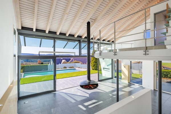 Gutenswil: Stilvolles Architektenhaus mit Pool und Weitsicht 2