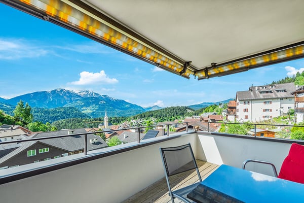 Trin: Wohnung mit Panoramasicht und Wohlfühlambiente 1
