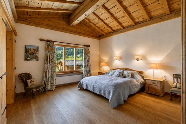 Klosters: Chaletcharakter auf zwei Wohnebenen 4