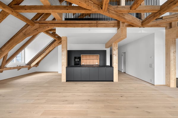 Zizers: Dachmaisonette mit Schlossambiente 2